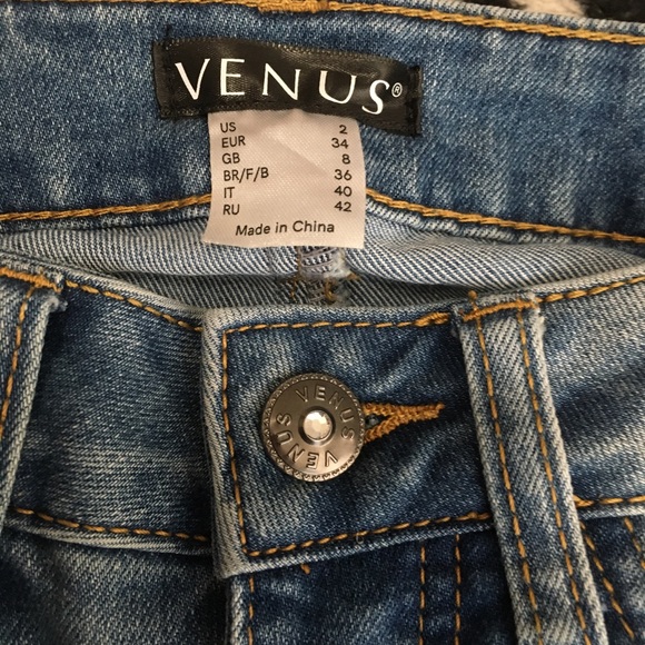 Flower/Bird Flare Jeans - Picture 3 of 4